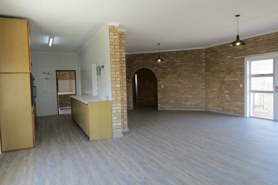3 Bedroom Property for Sale in Stilbaai Wes Western Cape